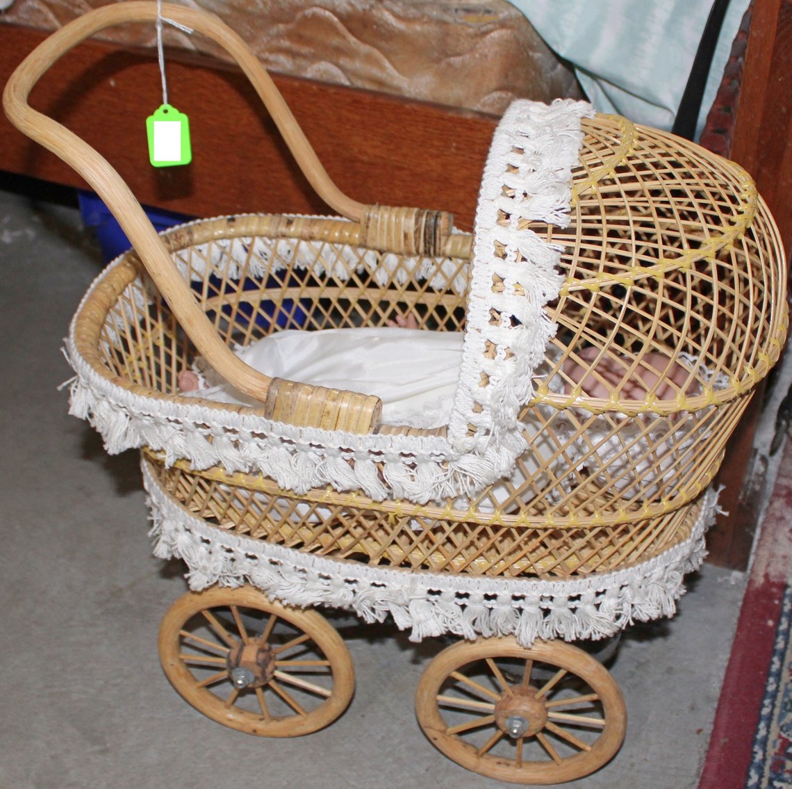 Image for ANTIQUE DEALER'S ESTATE AUCTION