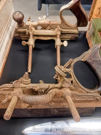 Image for INDOOR ANTIQUE AUCTION