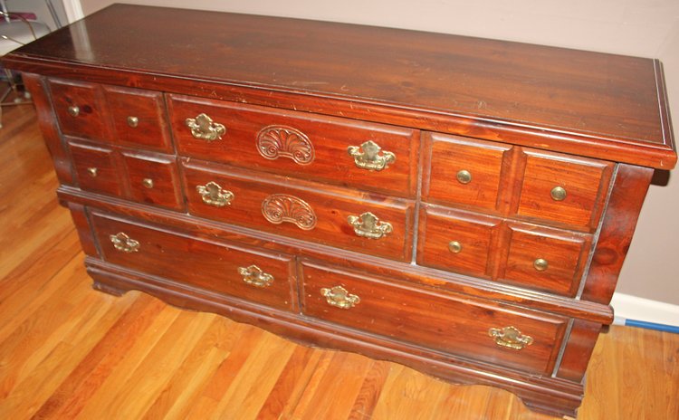 Image for LIVING ESTATE AUCTION