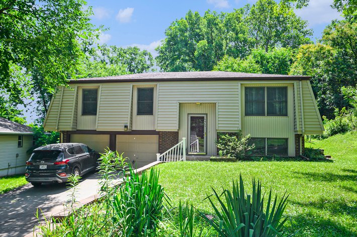 Image for REAL ESTATE & PERSONAL PROPERTY AUCTION