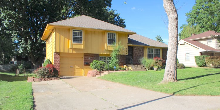 Image for REAL ESTATE & PERSONAL PROPERTY AUCTION