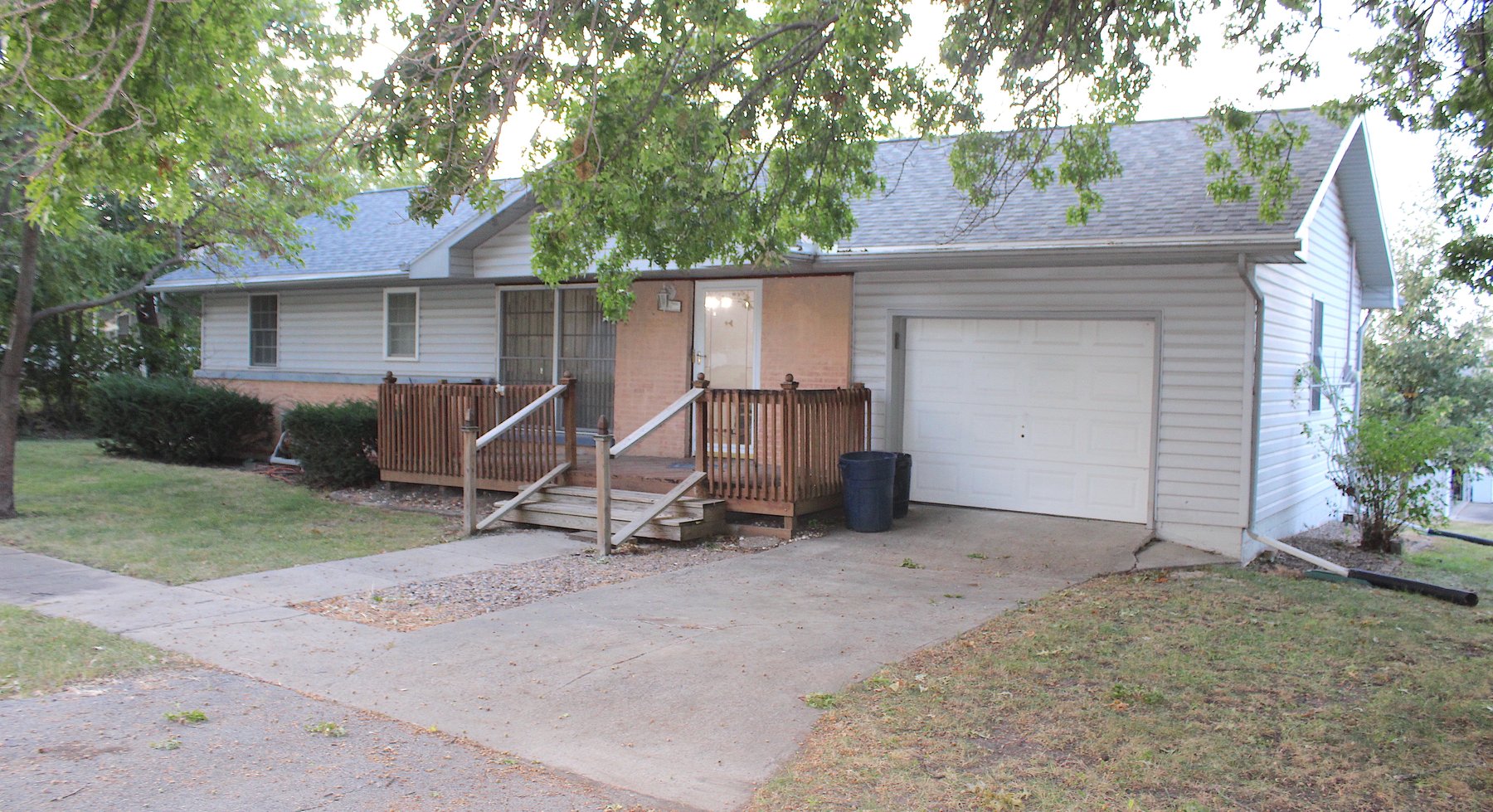 Image for REAL ESTATE & PERSONAL PROPERTY AUCTION