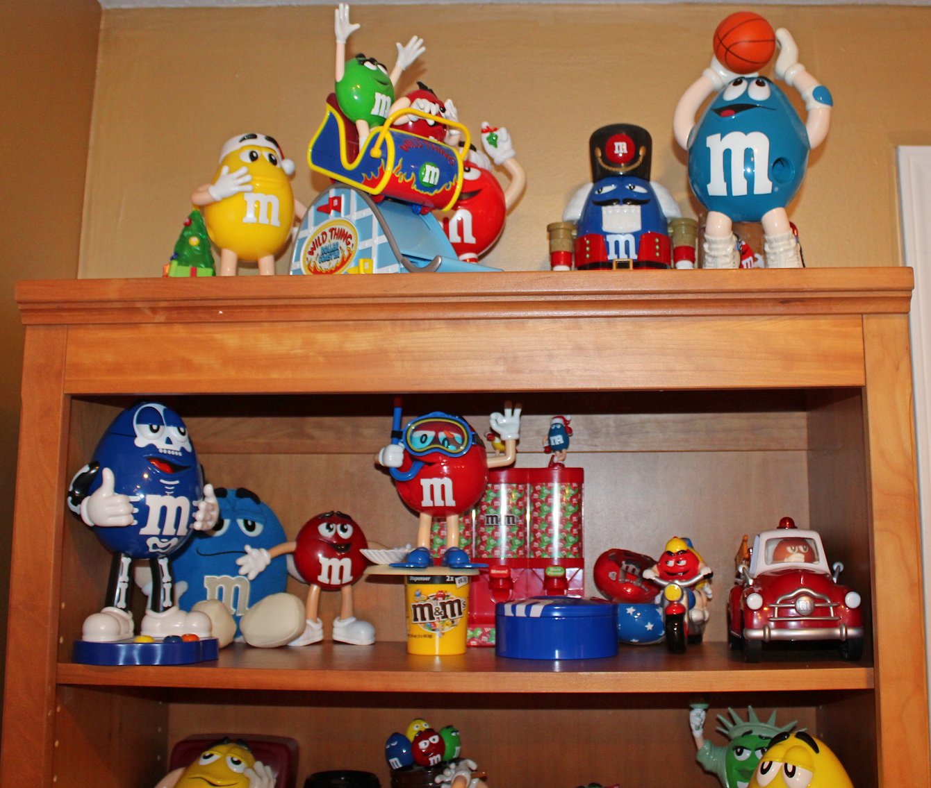 Image for LIVING ESTATE AUCTION