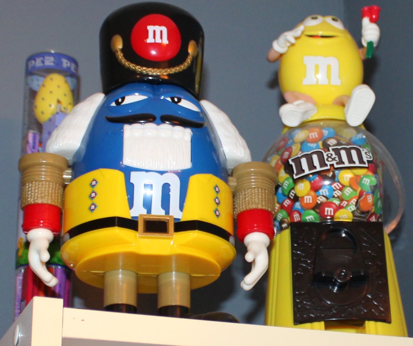 Image for LIVING ESTATE AUCTION