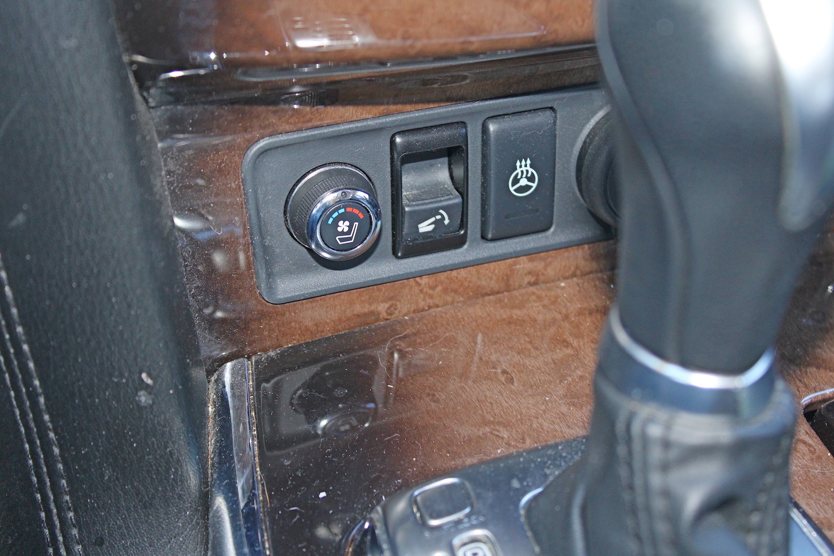 Image for LIVING ESTATE AUCTION