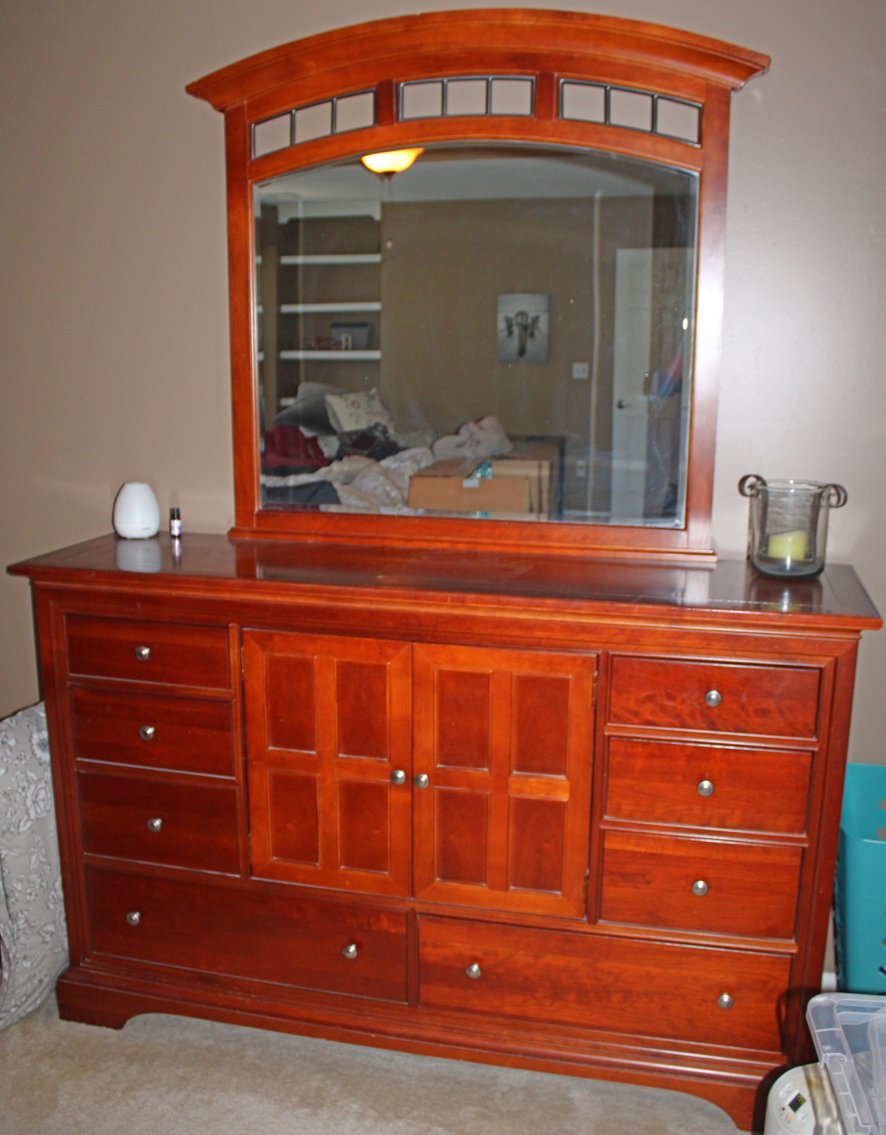 Image for LIVING ESTATE AUCTION