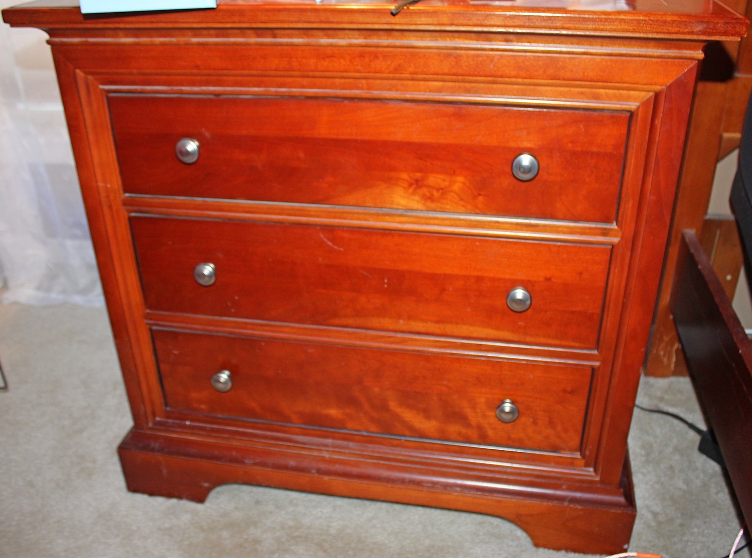 Image for LIVING ESTATE AUCTION