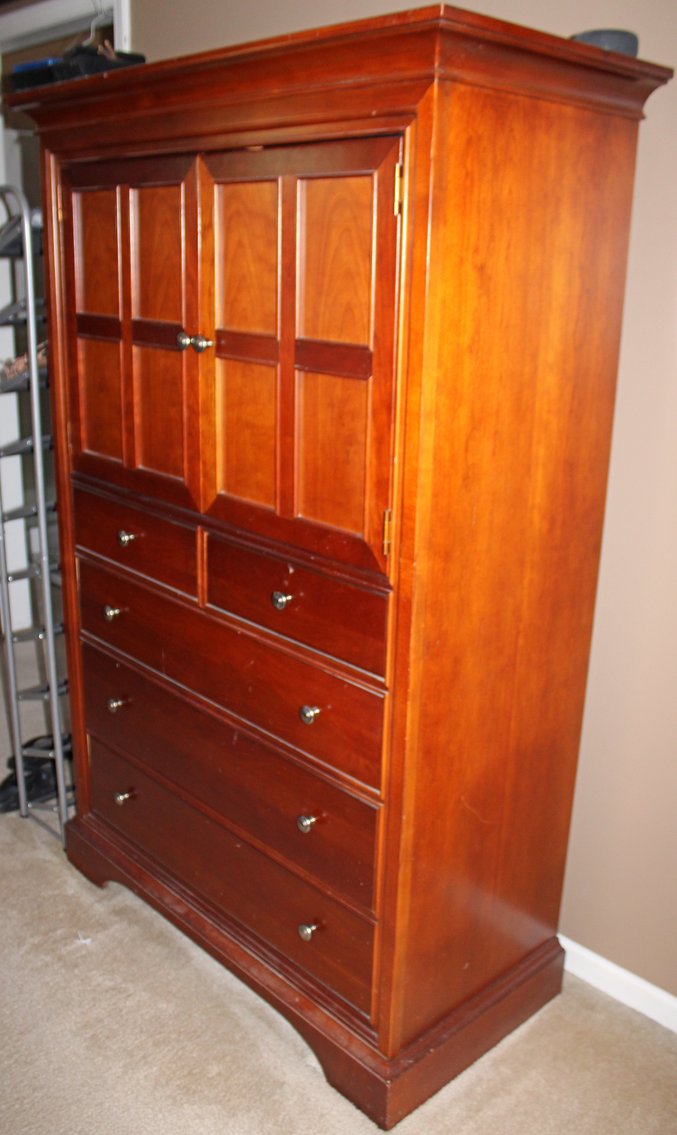 Image for LIVING ESTATE AUCTION