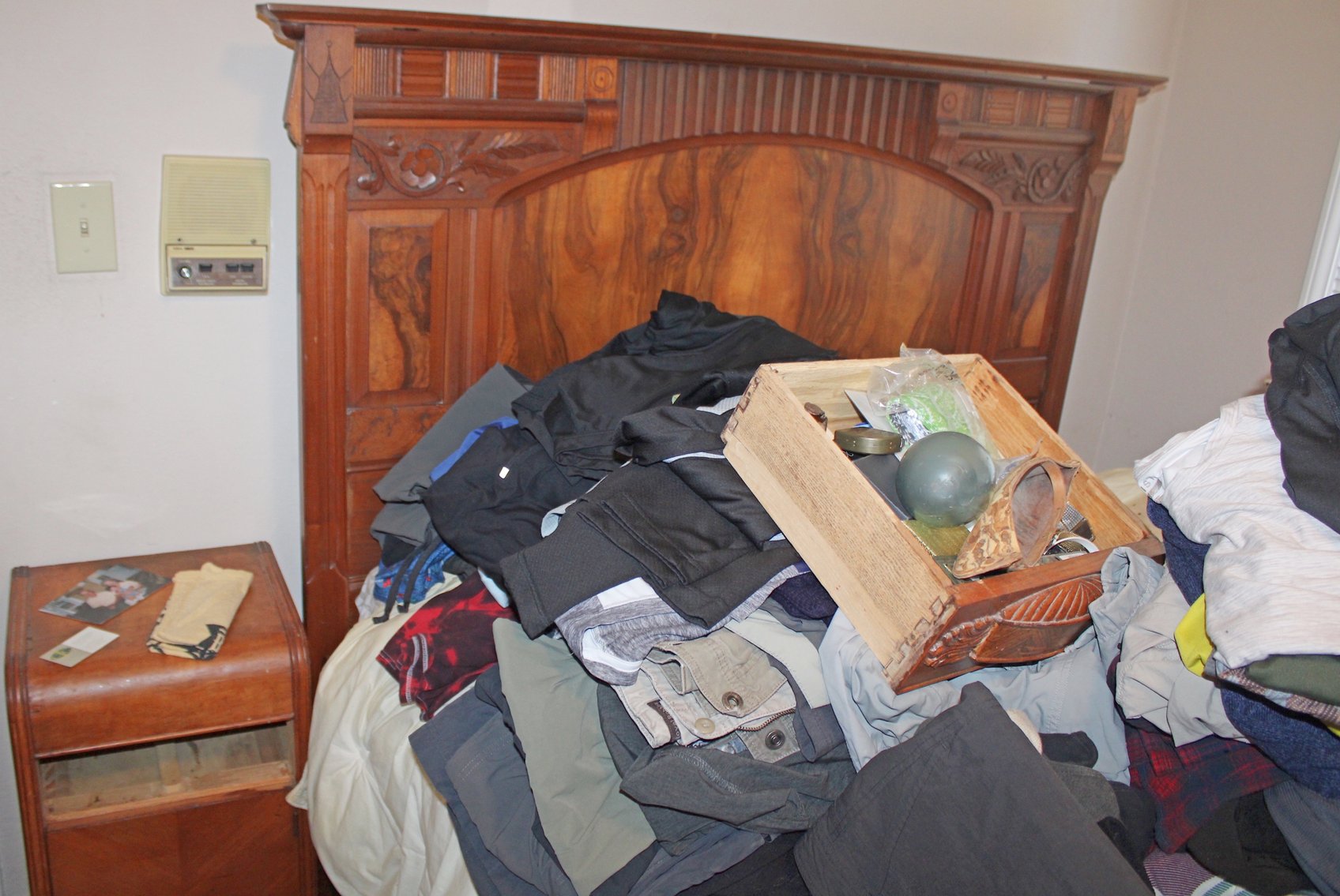 Image for AMERICAN PICKERS TREASURE HUNT AUCTION