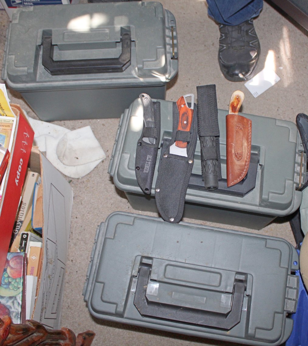 Image for AMERICAN PICKERS TREASURE HUNT AUCTION