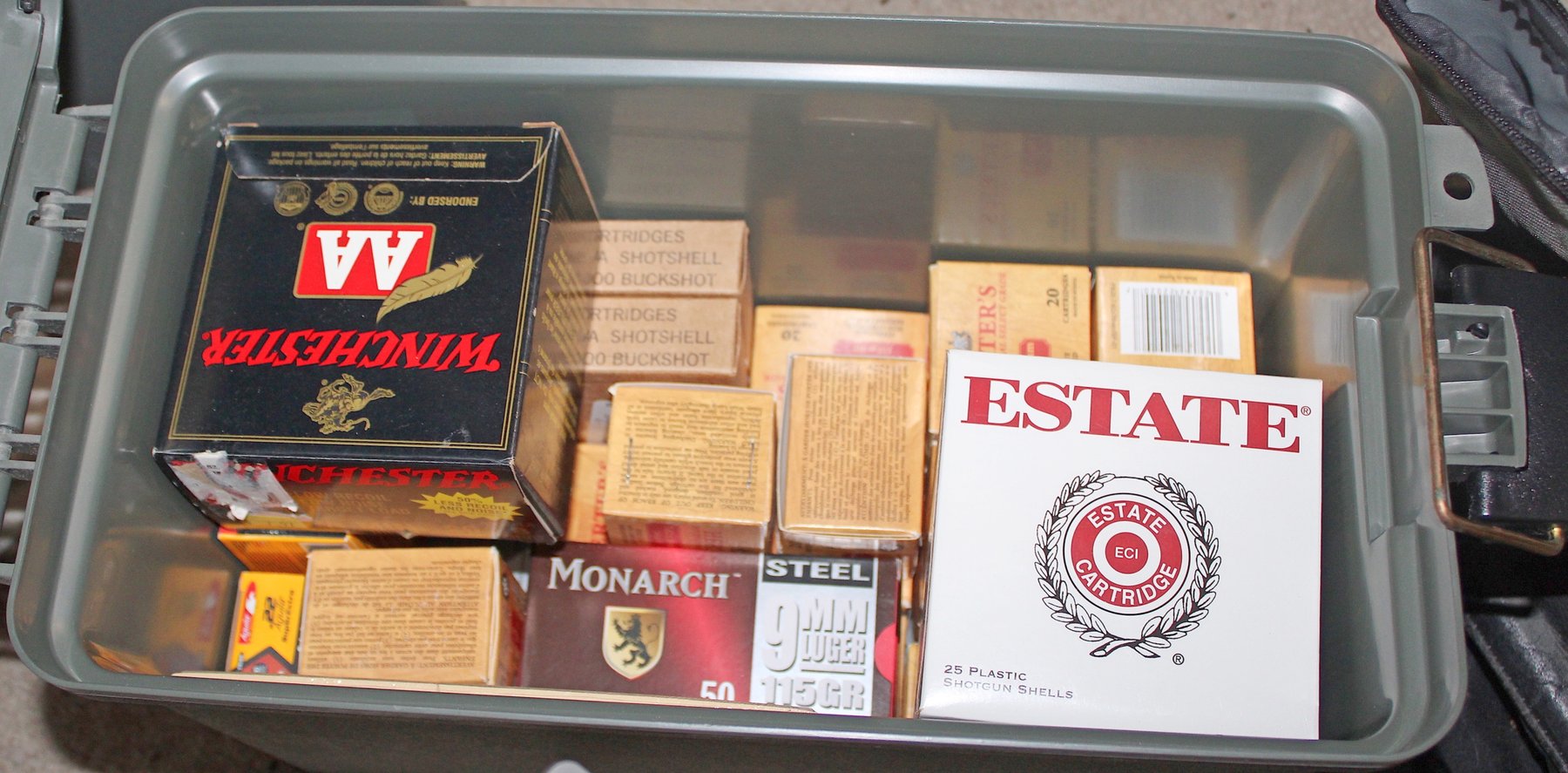 Image for AMERICAN PICKERS TREASURE HUNT AUCTION