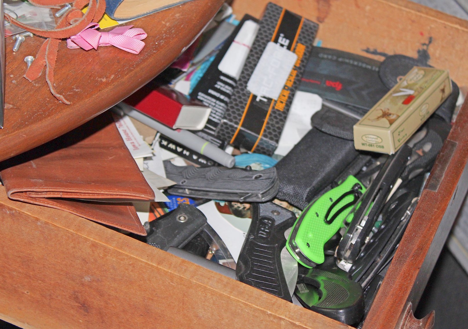 Image for AMERICAN PICKERS TREASURE HUNT AUCTION