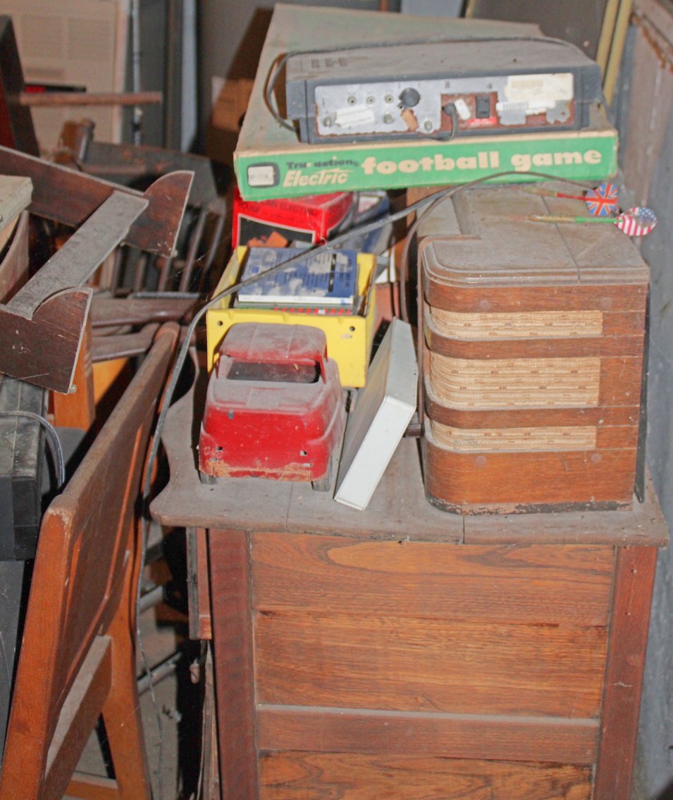 Image for AMERICAN PICKERS TREASURE HUNT AUCTION