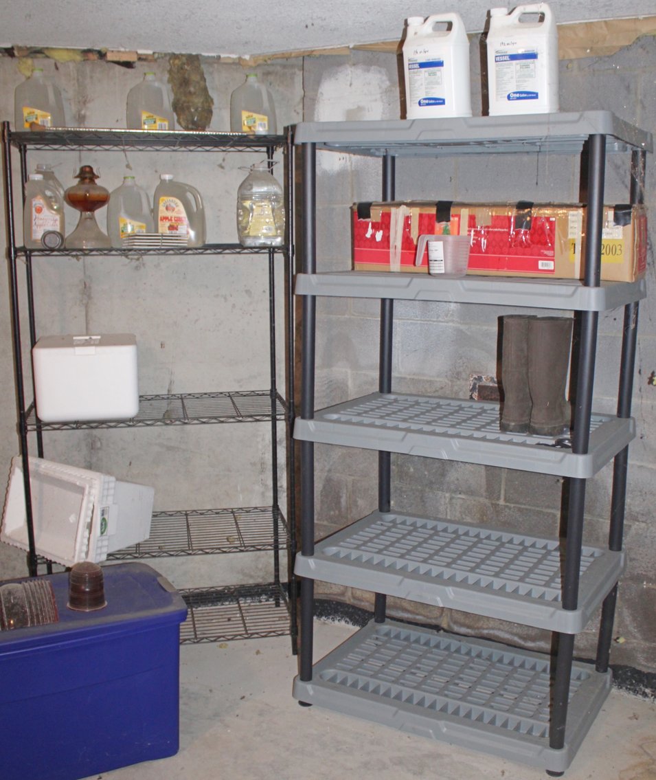 Image for AMERICAN PICKERS TREASURE HUNT AUCTION