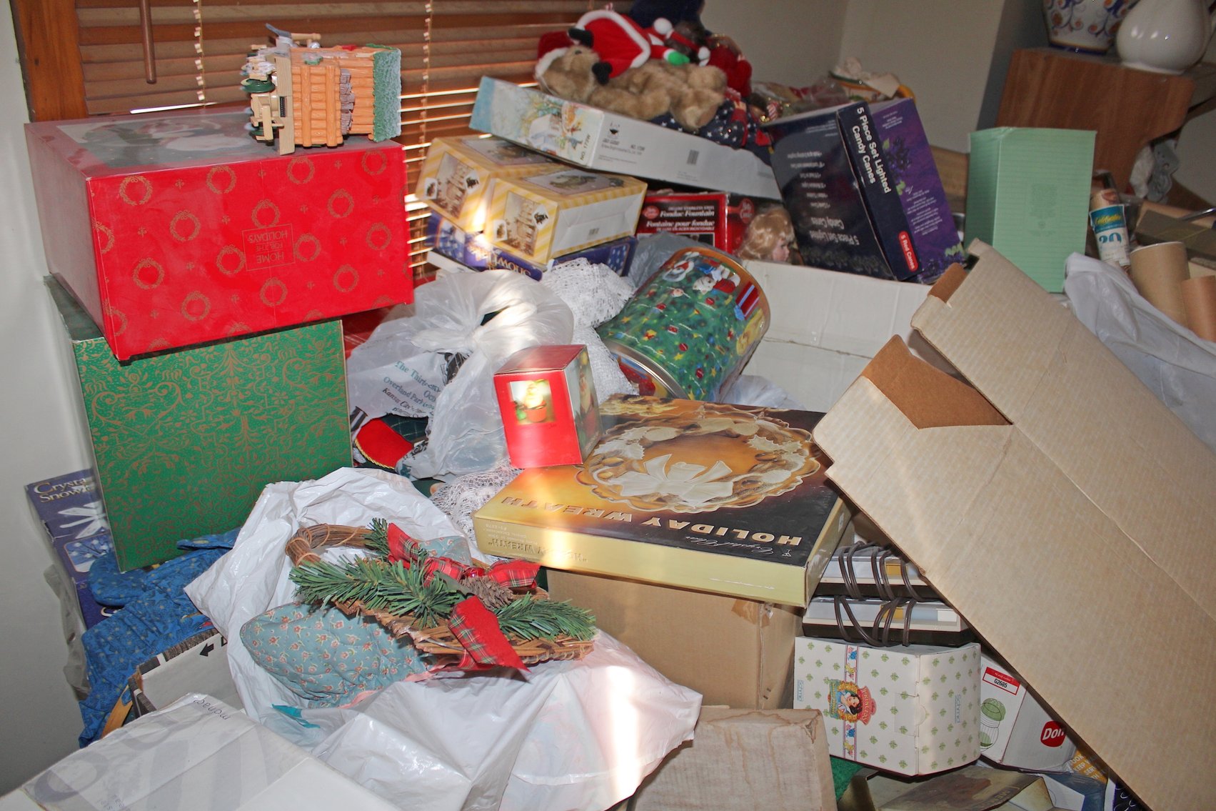 Image for HUGE VINTAGE TIME CAPSULE AUCTION