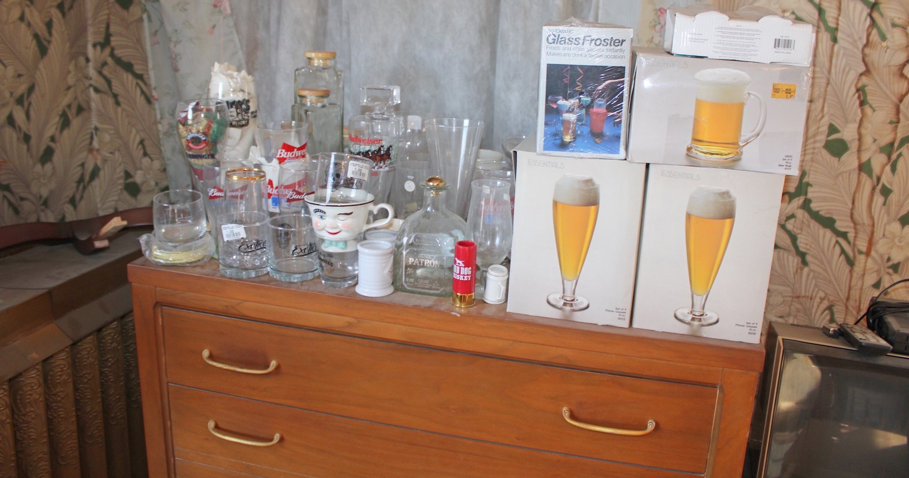 Image for HUGE VINTAGE TIME CAPSULE AUCTION