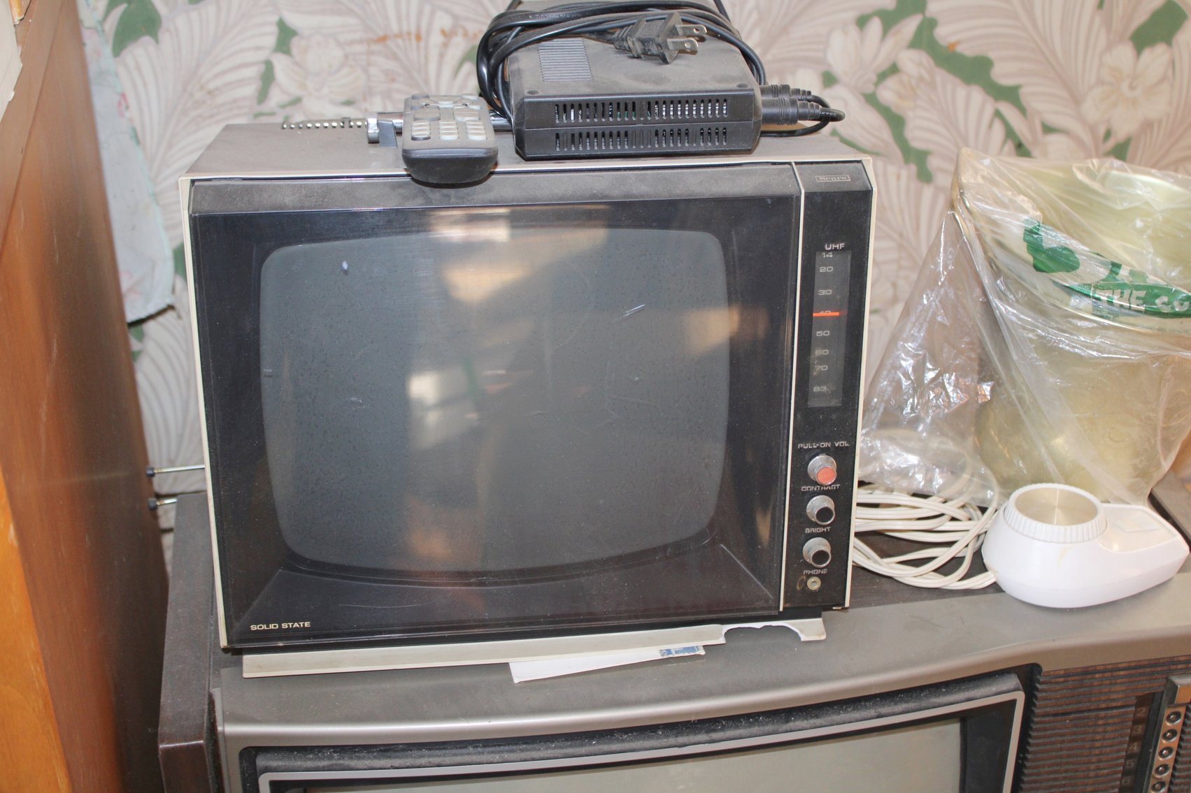 Image for HUGE VINTAGE TIME CAPSULE AUCTION