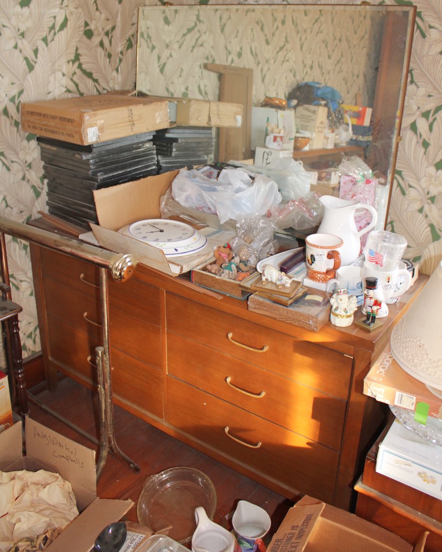 Image for HUGE VINTAGE TIME CAPSULE AUCTION