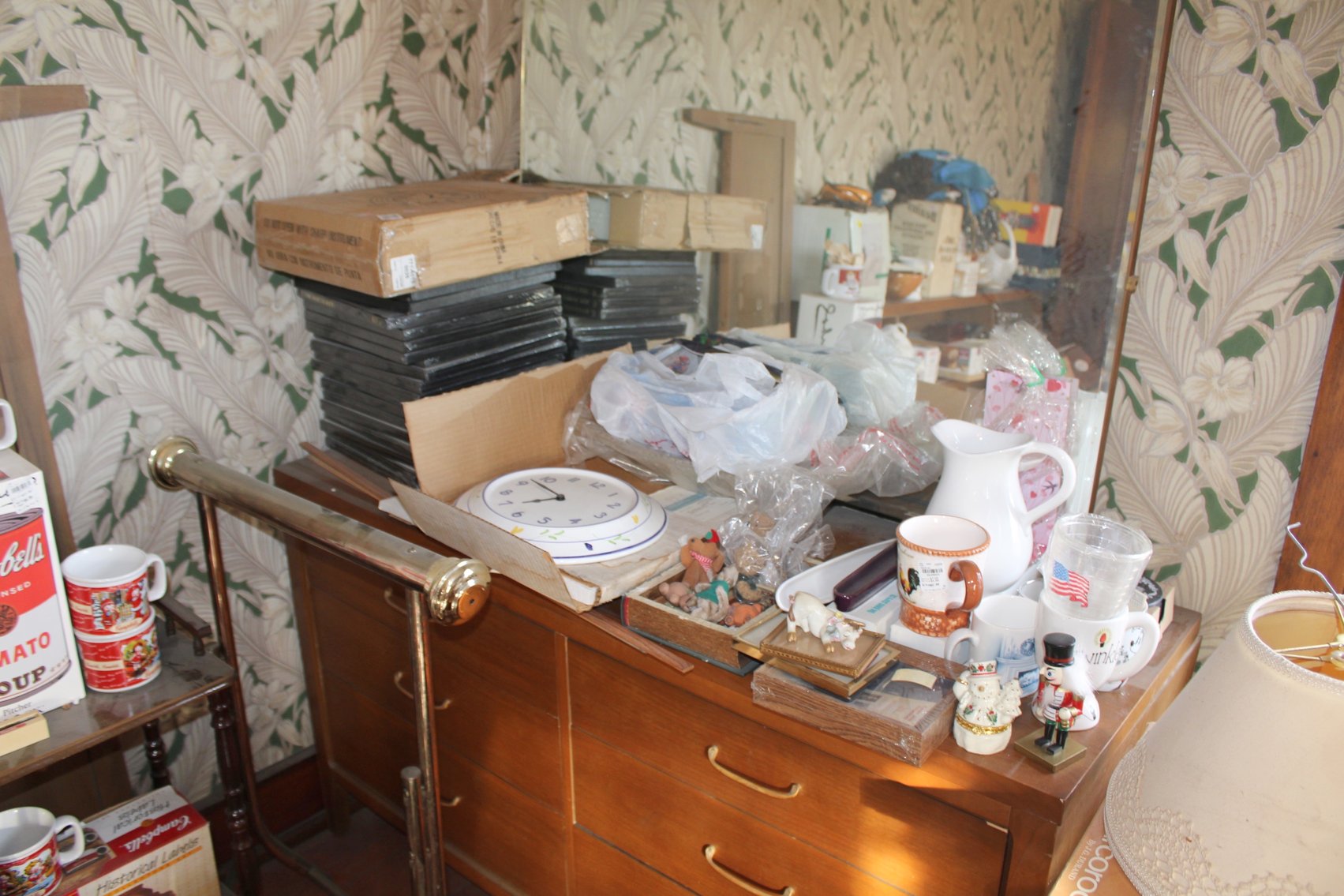 Image for HUGE VINTAGE TIME CAPSULE AUCTION