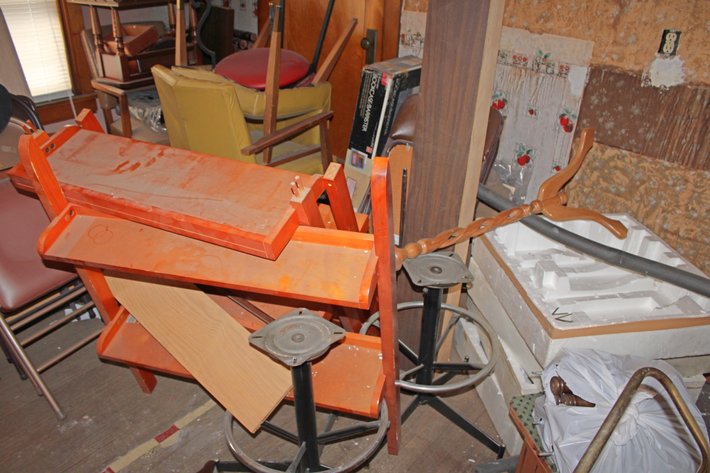 Image for HUGE VINTAGE TIME CAPSULE AUCTION