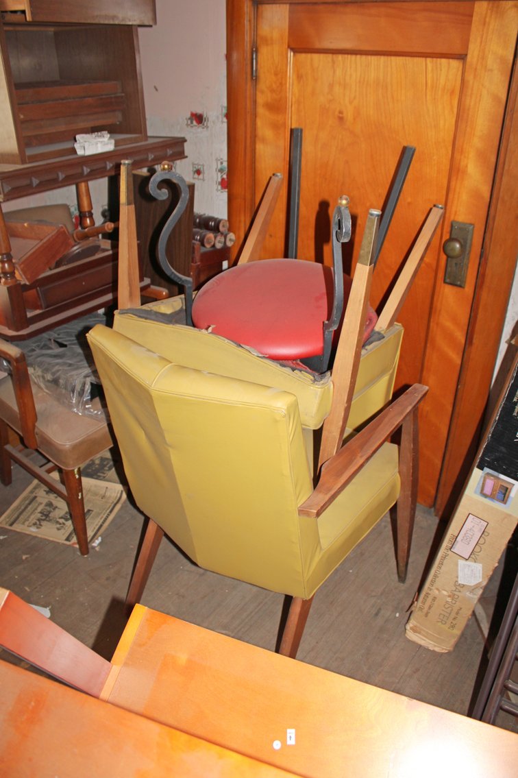 Image for HUGE VINTAGE TIME CAPSULE AUCTION