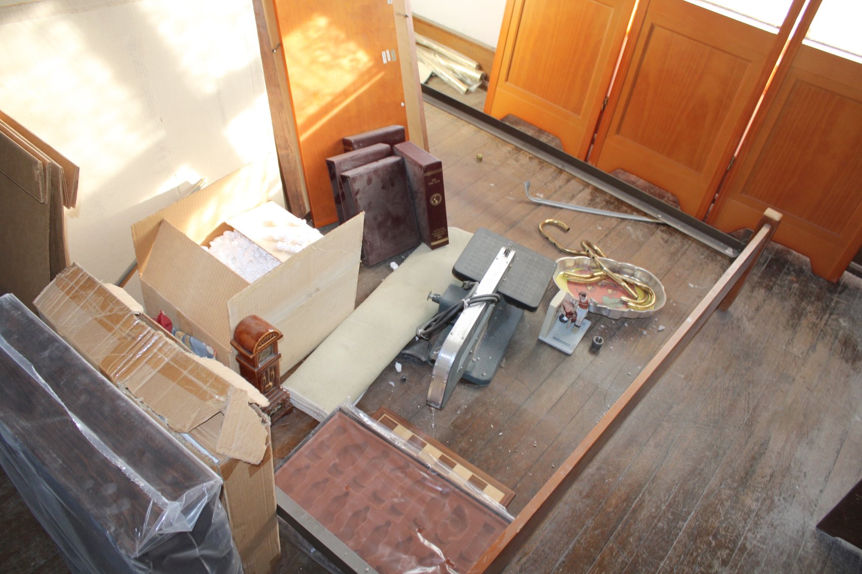 Image for HUGE VINTAGE TIME CAPSULE AUCTION