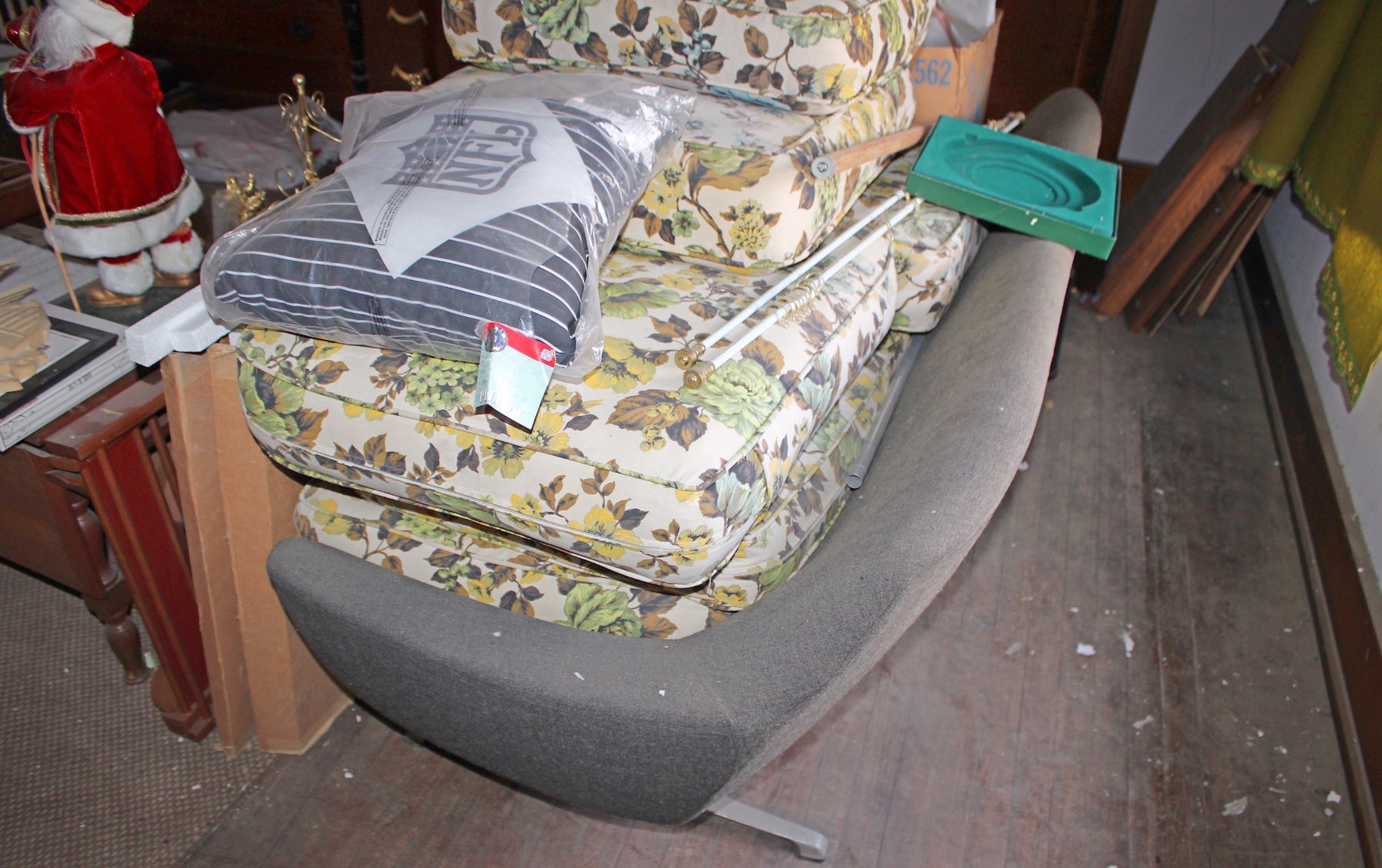 Image for HUGE VINTAGE TIME CAPSULE AUCTION