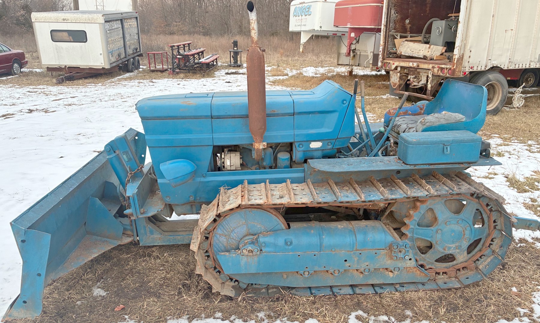 Image for MEGA 3-RING AUCTION