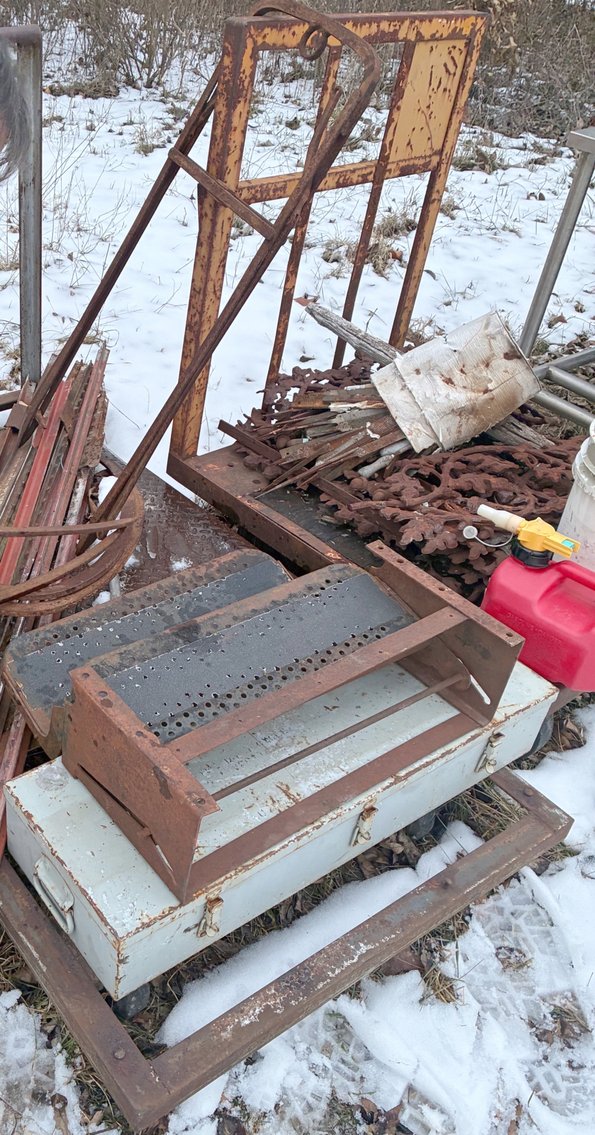 Image for MEGA 3-RING AUCTION