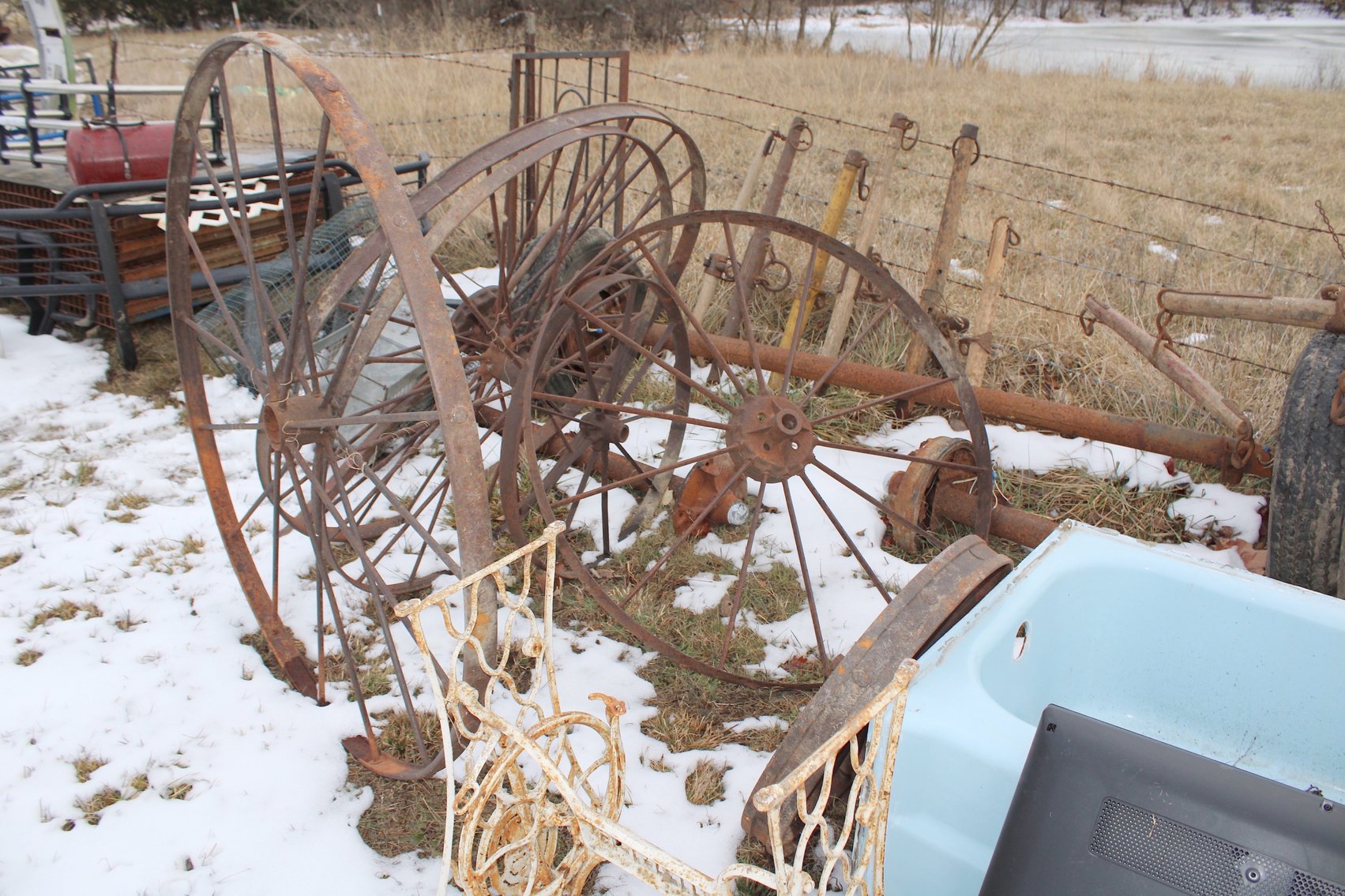 Image for MEGA 3-RING AUCTION