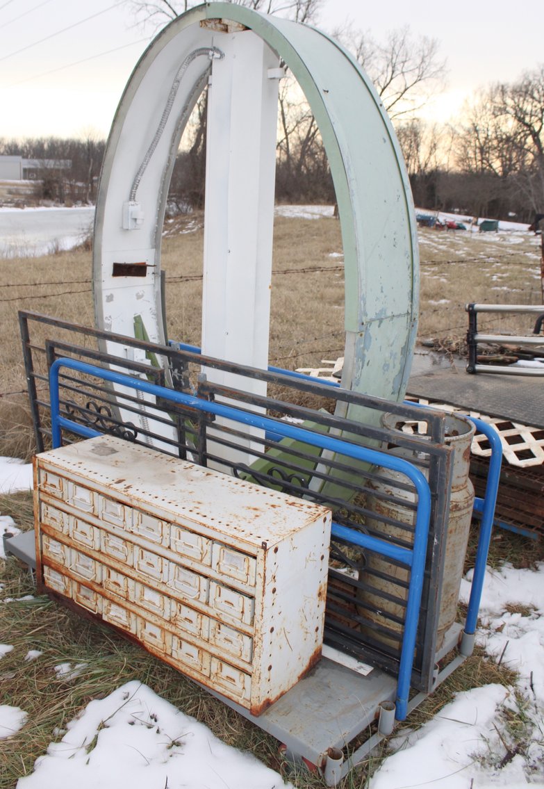 Image for MEGA 3-RING AUCTION