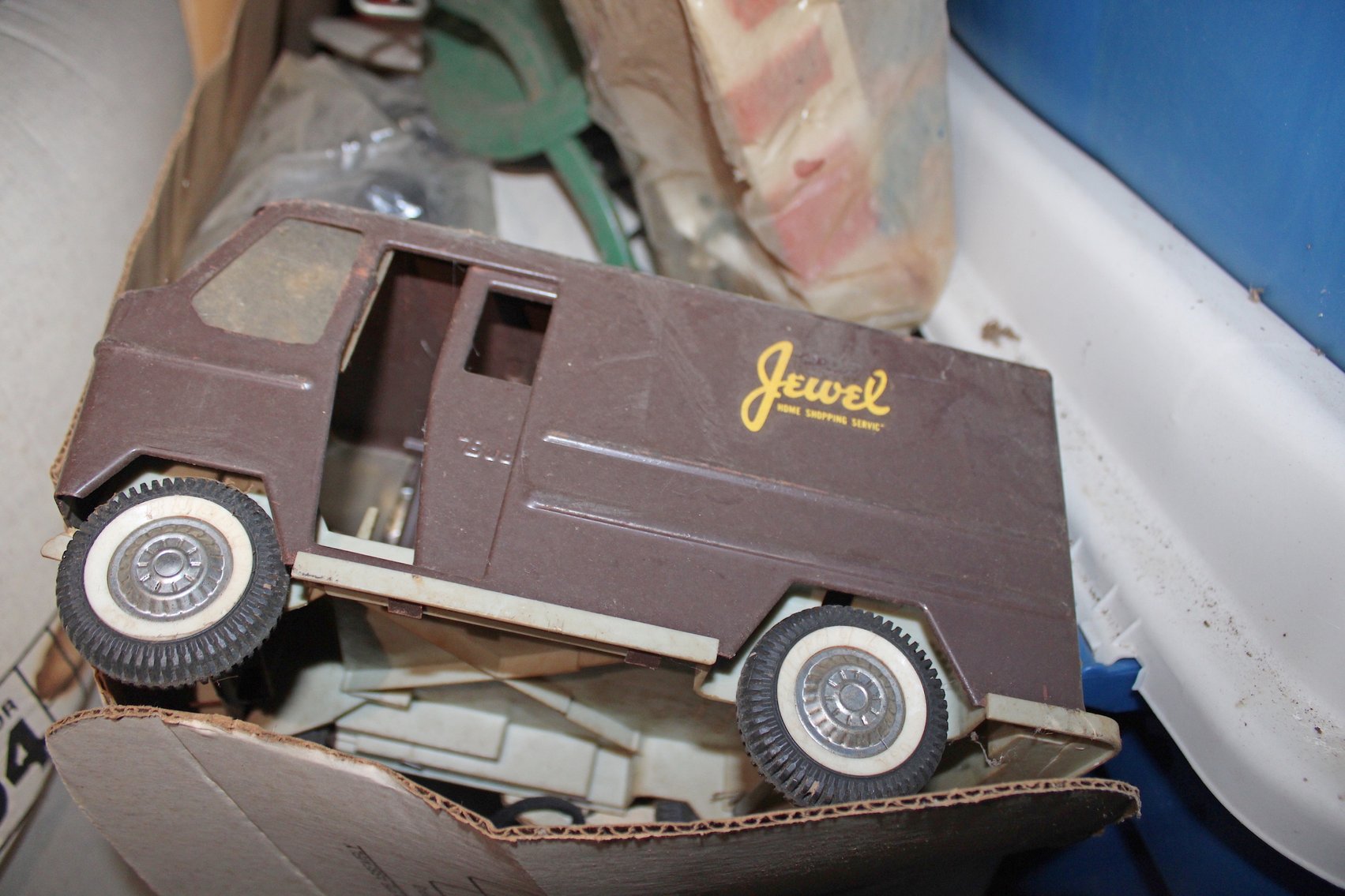 Image for PACKED MULTI-GENERATIONAL VINTAGE ESTATE AUCTION