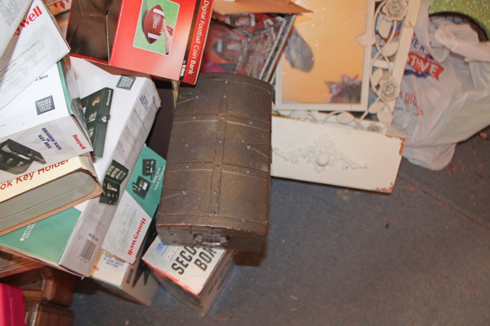 Image for PACKED MULTI-GENERATIONAL VINTAGE ESTATE AUCTION