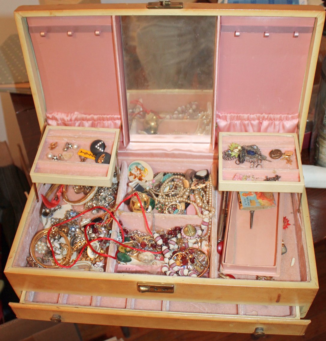 Image for EMERGENCY VINTAGE TIME CAPSULE ESTATE AUCTION