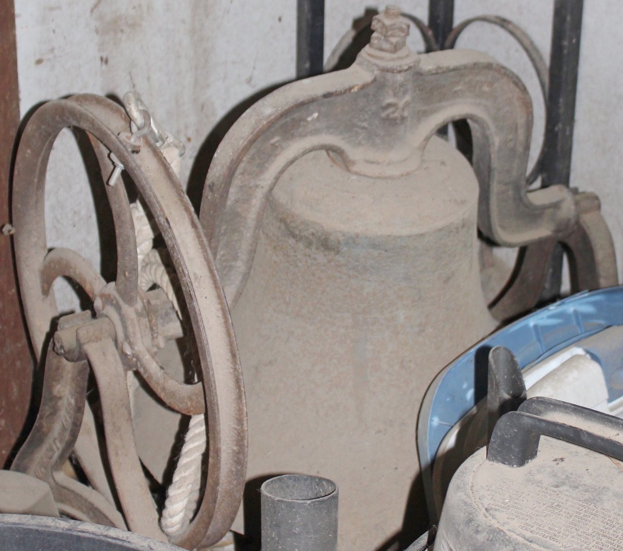 Image for EMERGENCY VINTAGE TIME CAPSULE ESTATE AUCTION