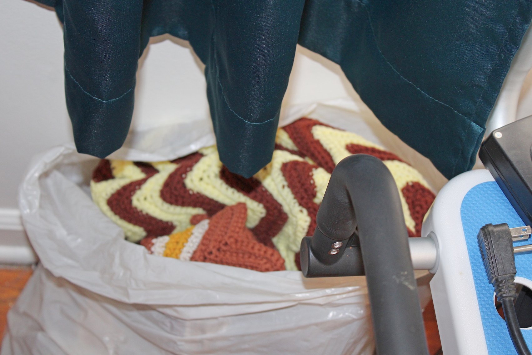 Image for EMERGENCY VINTAGE TIME CAPSULE ESTATE AUCTION