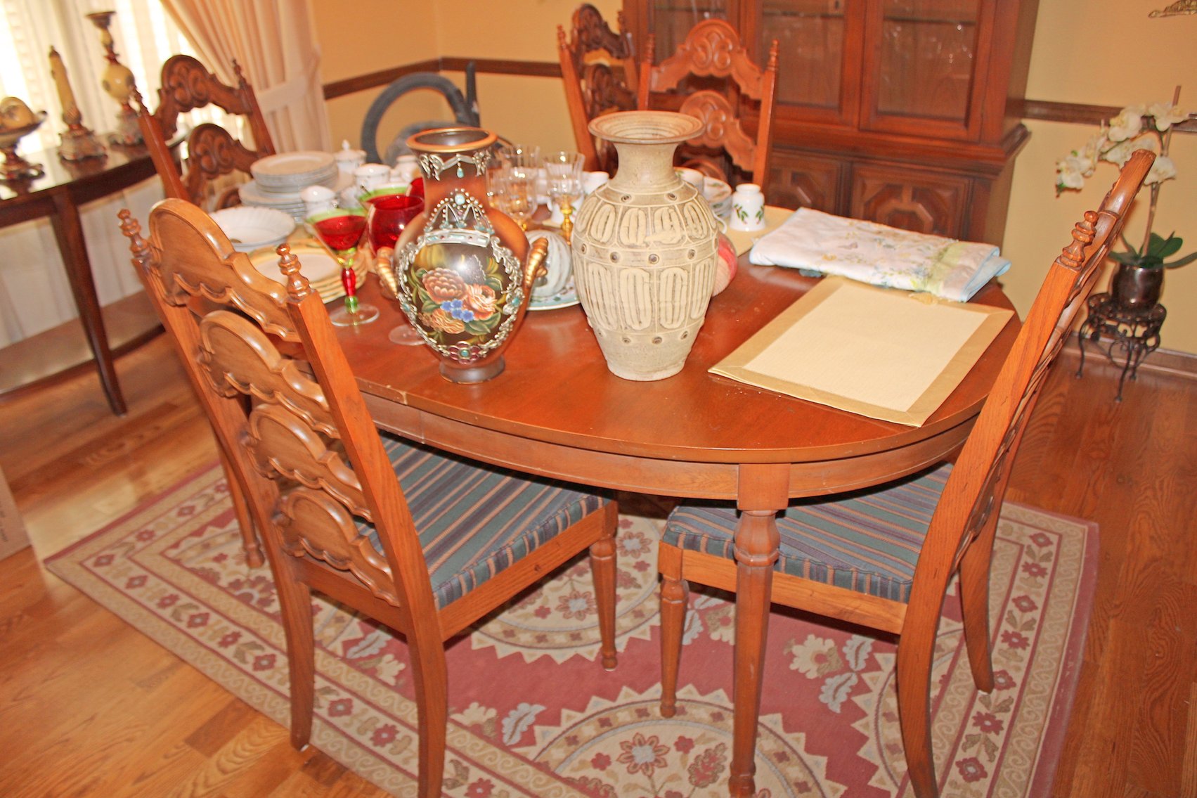 Image for UPSCALE MOVING AUCTION