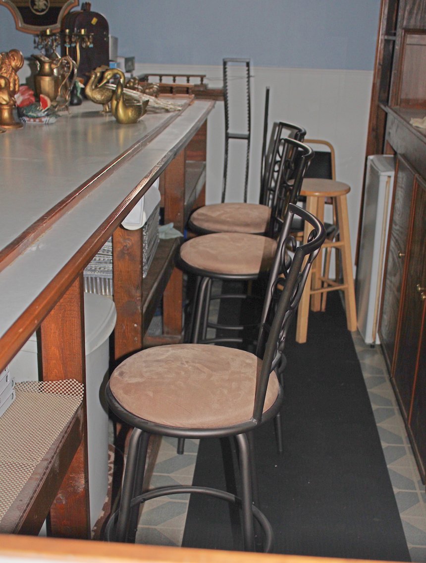 Image for UPSCALE MOVING AUCTION