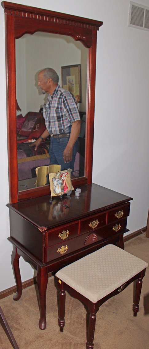 Image for UPSCALE MOVING AUCTION