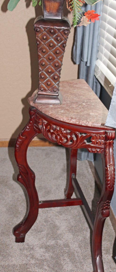 Image for UPSCALE MOVING AUCTION