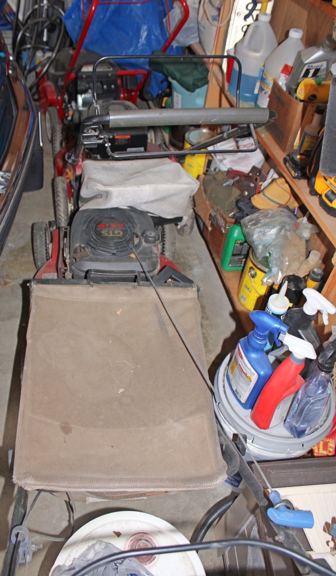 Image for UPSCALE MOVING AUCTION