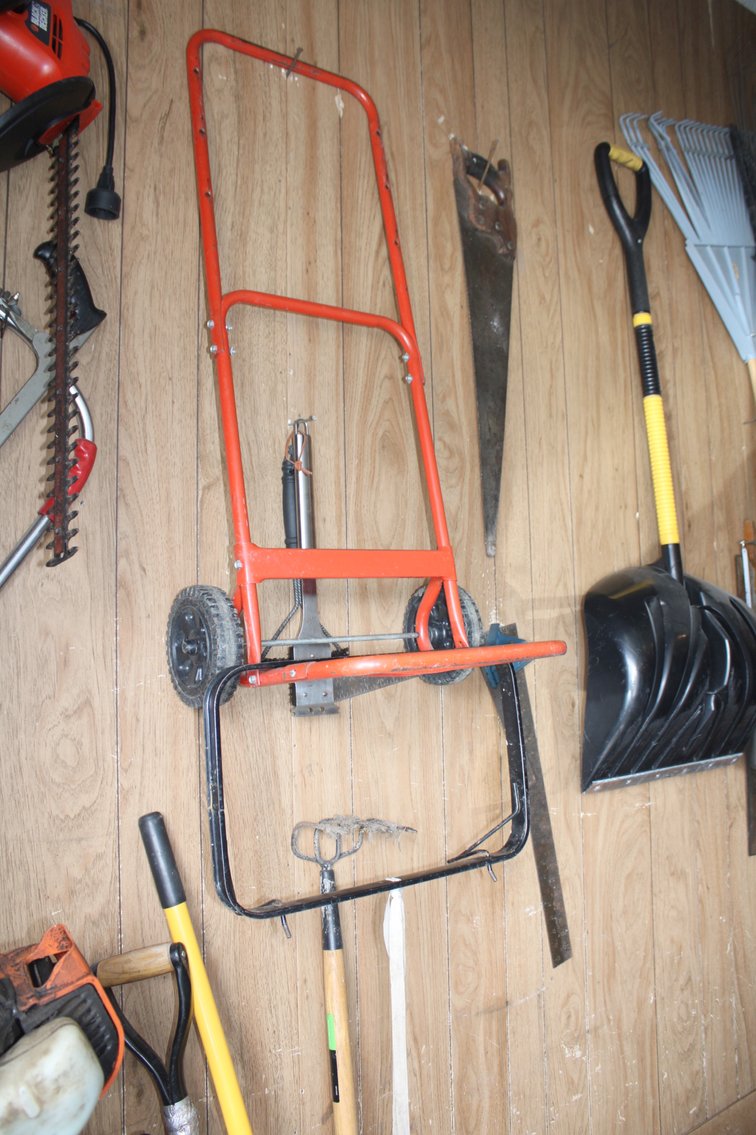 Image for UPSCALE MOVING AUCTION