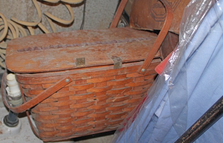 Image for PACKED VINTAGE TIME CAPSULE ESTATE AUCTION