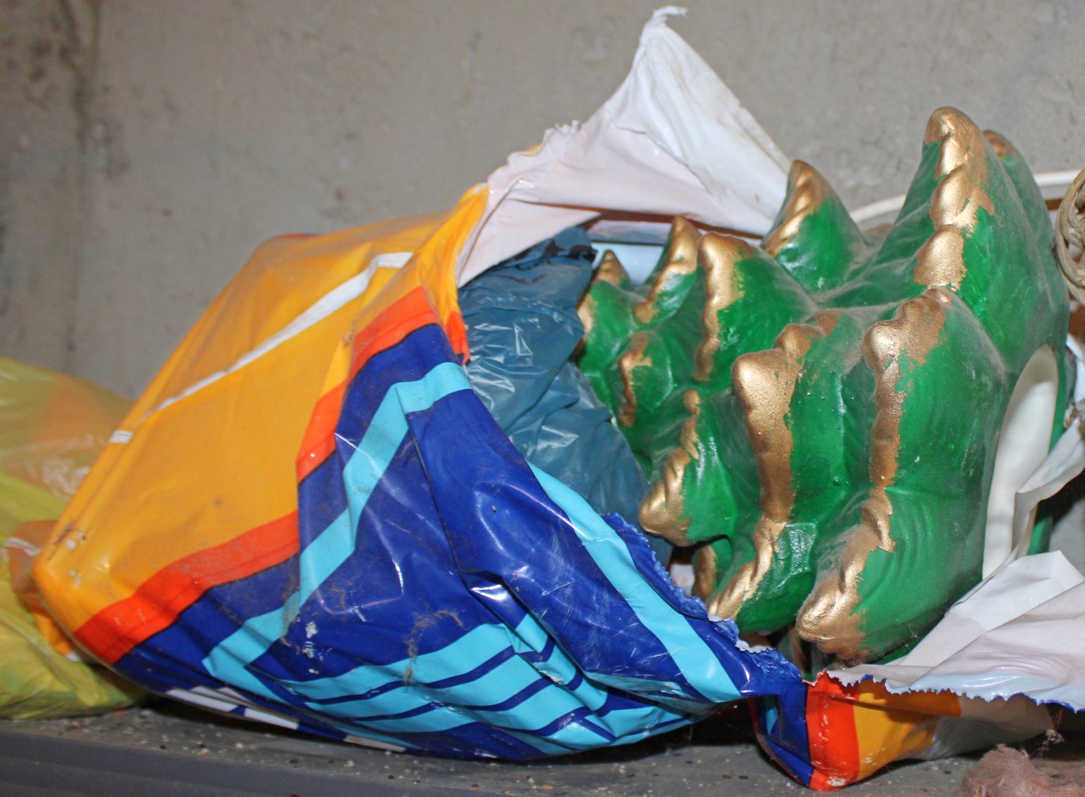 Image for PACKED VINTAGE TIME CAPSULE ESTATE AUCTION