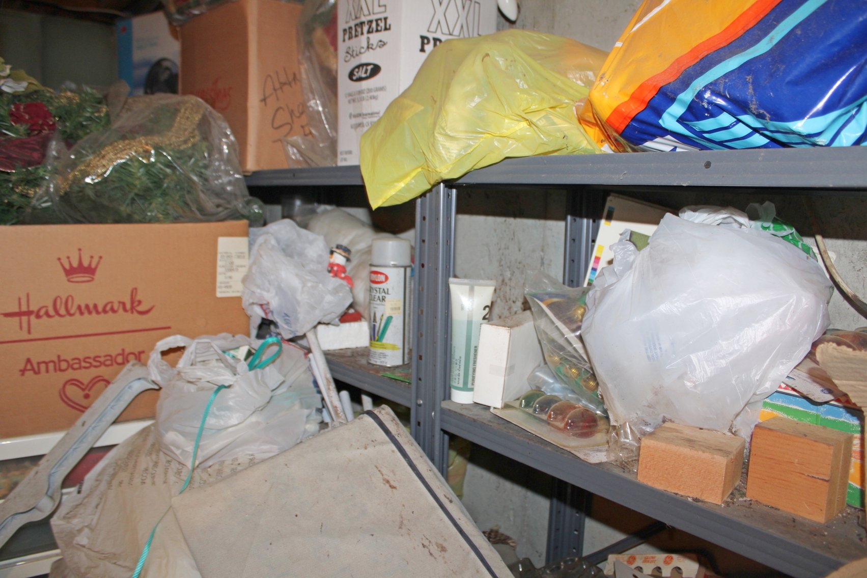 Image for PACKED VINTAGE TIME CAPSULE ESTATE AUCTION