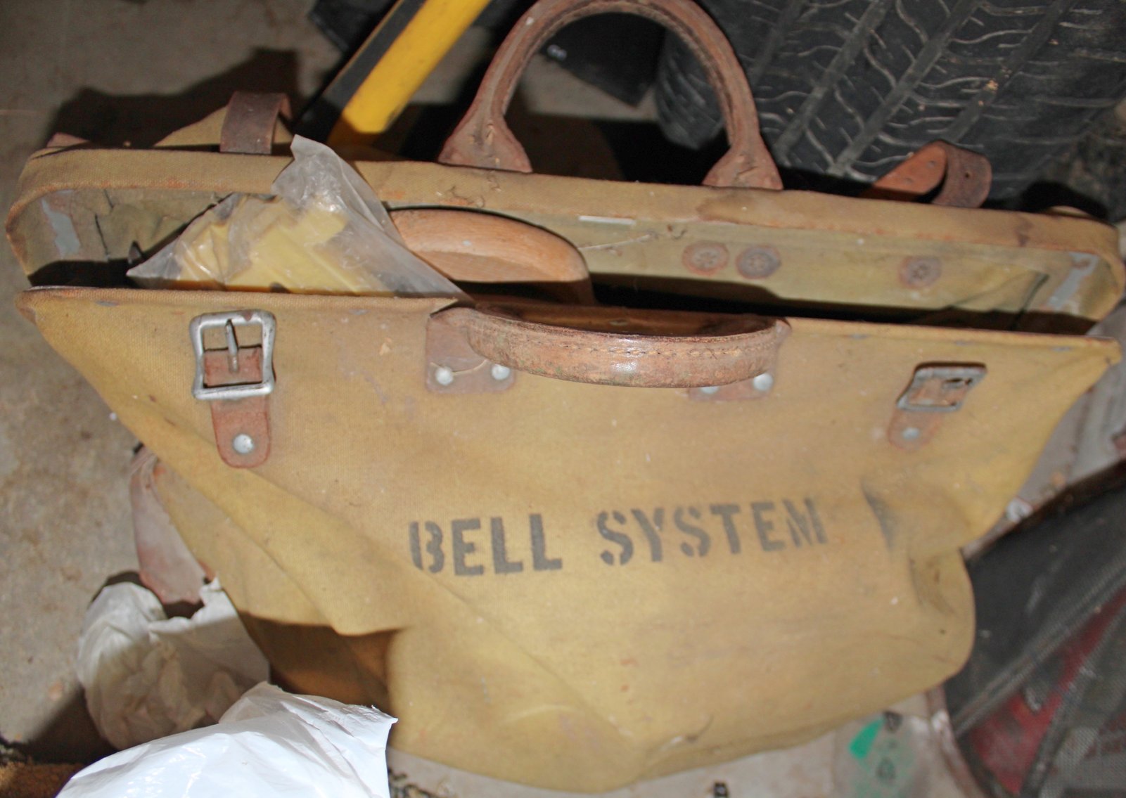 Image for PACKED VINTAGE TIME CAPSULE ESTATE AUCTION