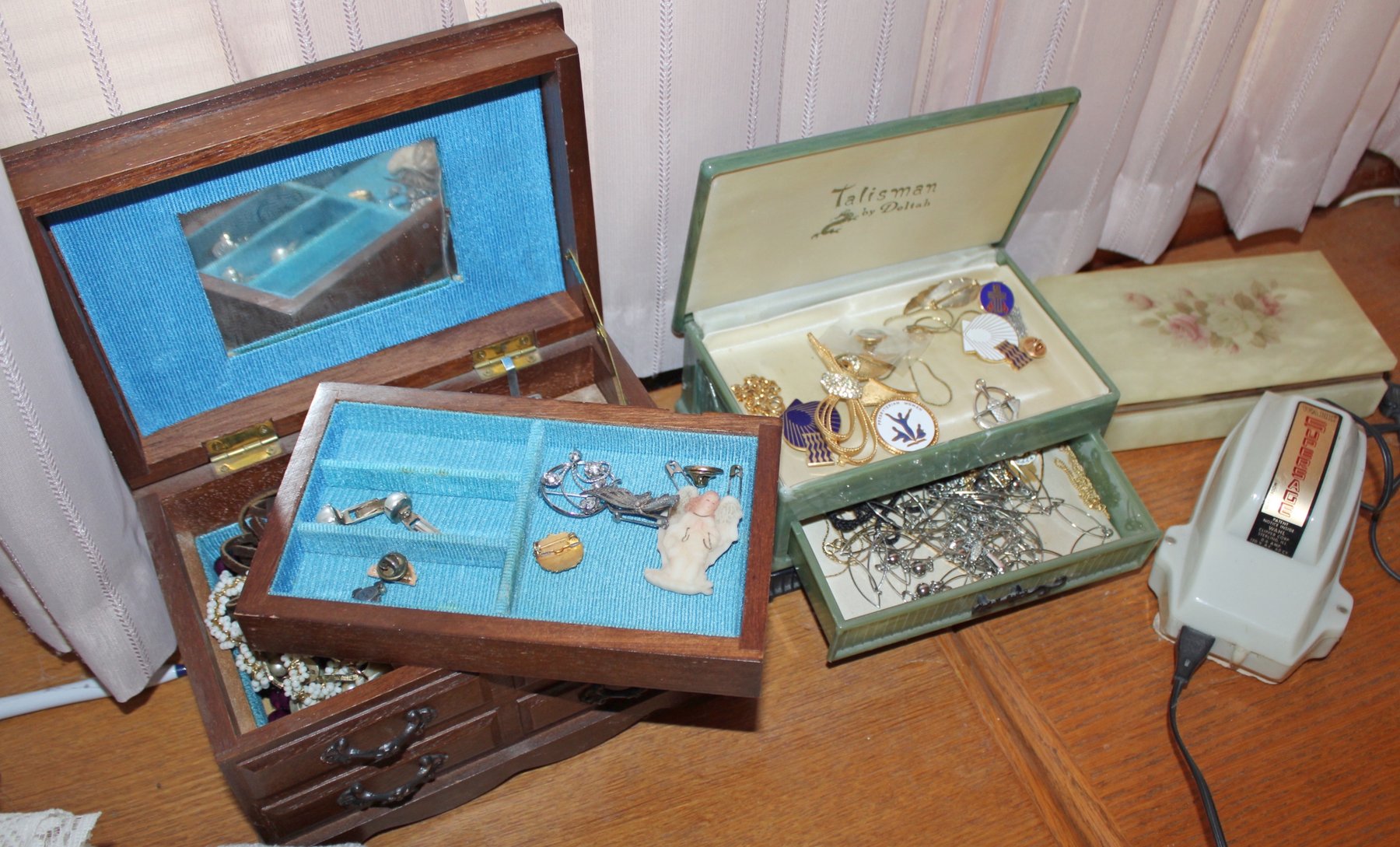 Image for ESTATE AUCTION