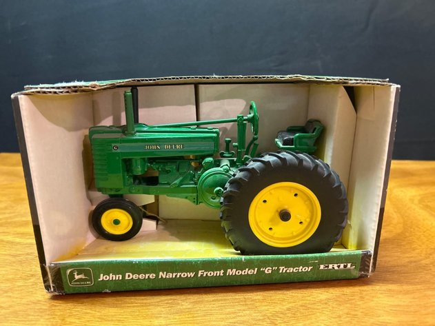 Image for MARLIN & PHYLLIS RIEPPEL ONLINE ONLY AUCTION