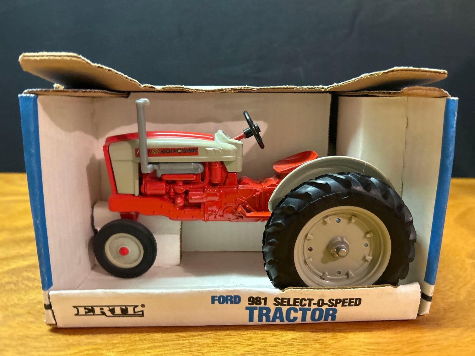 Image for MARLIN & PHYLLIS RIEPPEL ONLINE ONLY AUCTION