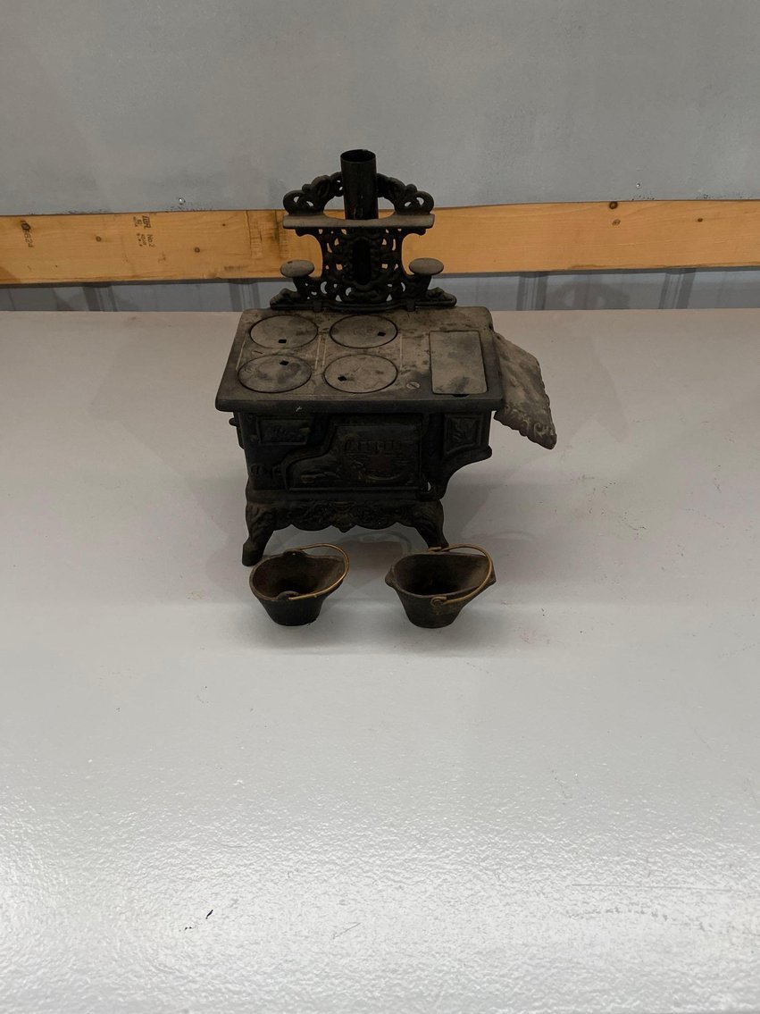 Image for Corky & Beverly Lauritsen And Jerry & LaVonne Welter Collectible/Antique/Furniture Multi Party Online Only Auction